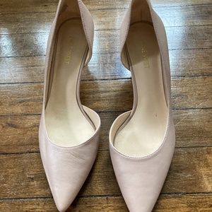 Nine West Pointed Toe Nude Heels - 8